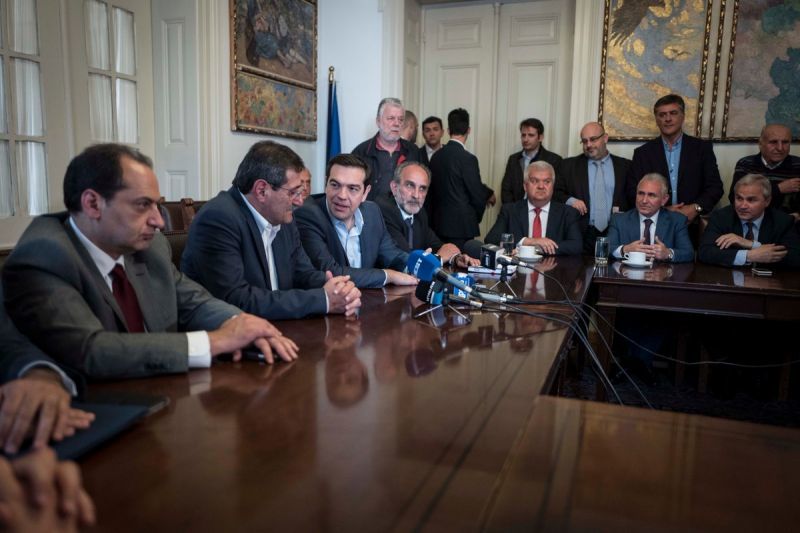 Τσίπρας: Nερό και ενέργεια θα μείνουν υπό δημόσιο έλεγχο