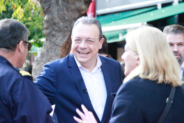 Φάμελλος από Πειραιά: Δεν γίνεται να ευημερούν μόνο οι τράπεζες, η ΔΕΗ και τα καρτέλ