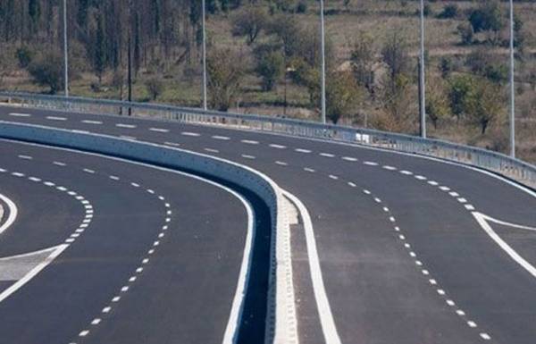 Άνδρας οδηγούσε ανάποδα για μισό χιλιόμετρο στην εθνική Αθηνών- Θεσσαλονίκης