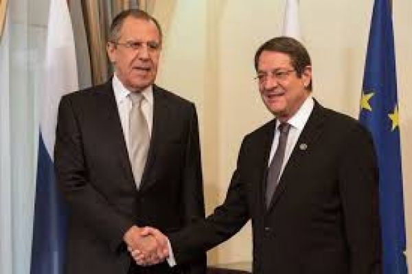 Λαβρόφ:Αποτελεσματικότερη εγγύηση για το Κυπριακό είναι το ΣΑ του ΟΗΕ
