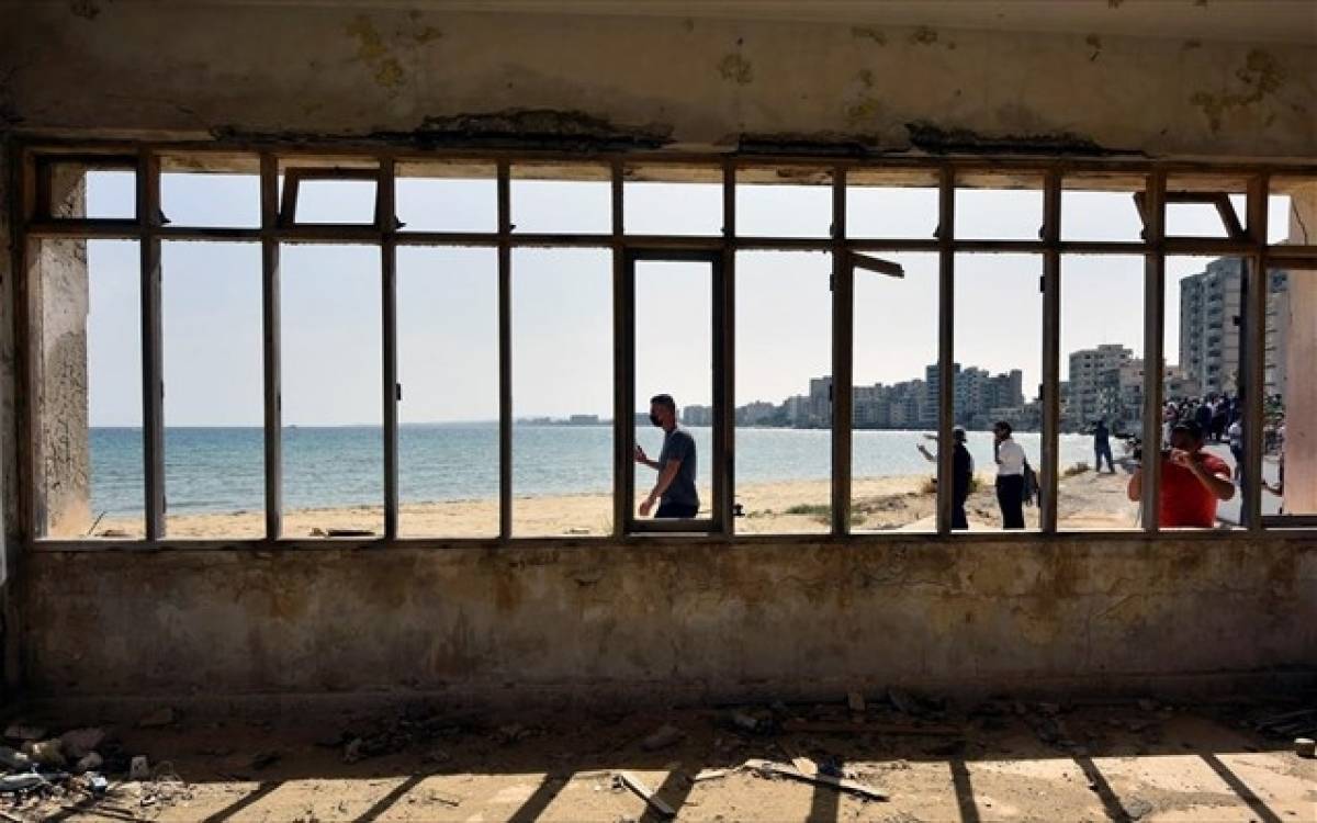 Προκλητική φιέστα Ερντογάν στα Βαρώσια