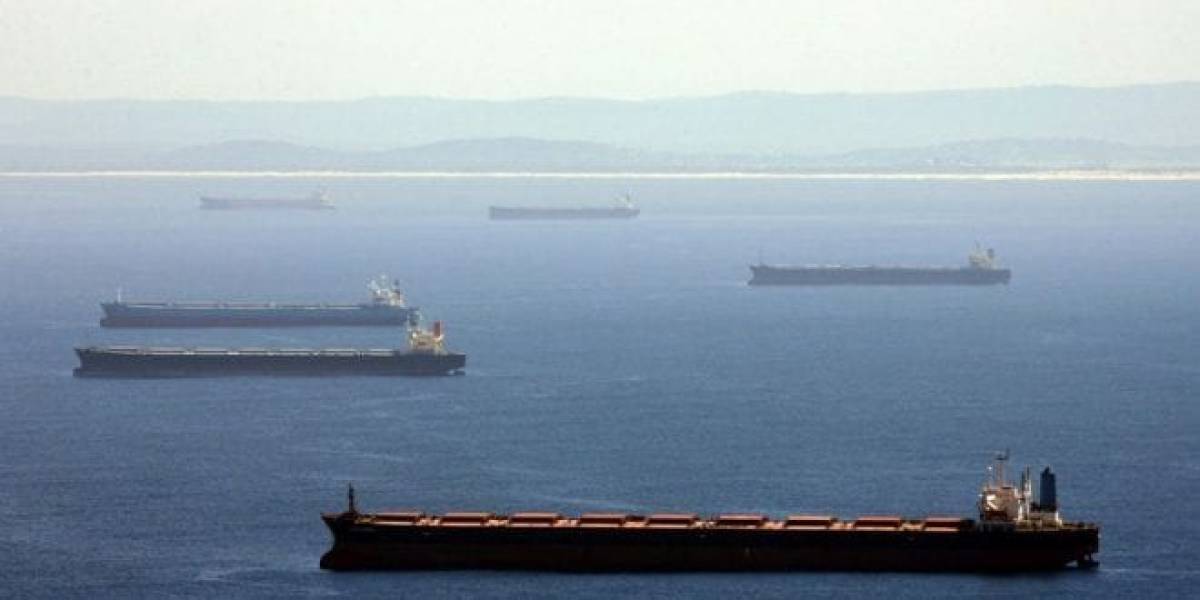 Η διαμάχη Κίνας-Αυστραλίας κρατά εγκλωβισμένους περίπου 1.000 ναυτικούς