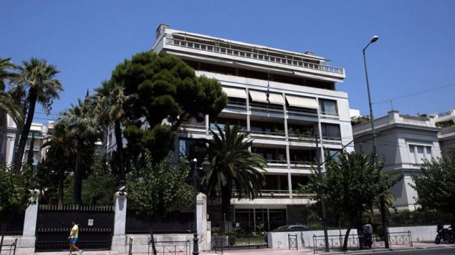 Τι προβλέπει η τροπολογία του υπ.Διοικητικής Ανασυγκρότησης για δημόσιους υπαλλήλους