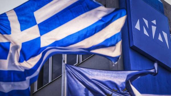 ΝΔ: Καπηλεία της διαδήλωσης του Πολυτεχνείου από Τσίπρα