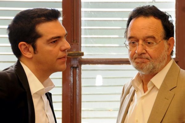 Ο Τσίπρας πετάει το γάντι στον Λαφαζάνη που απαντά "Όχι"