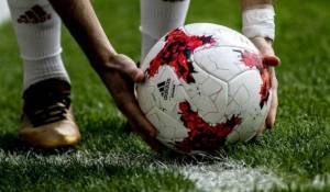 Η Super League και η Premier League συνεχίζονται με ντέρμπι