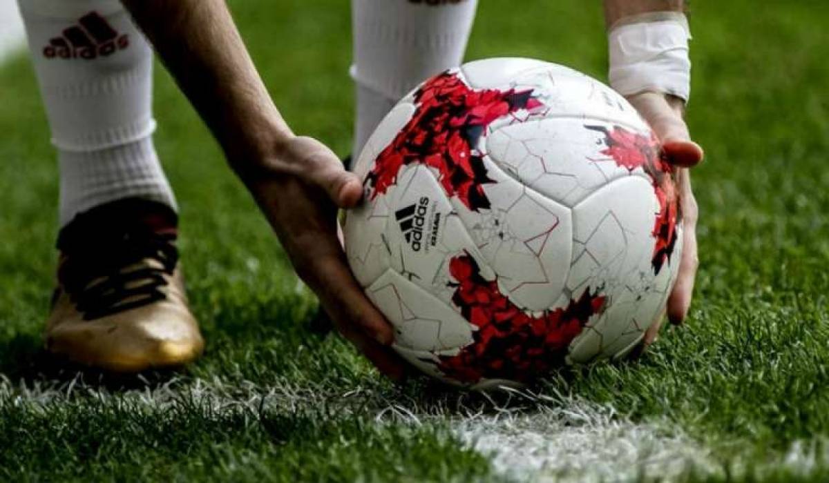 Η Super League και η Premier League συνεχίζονται με ντέρμπι