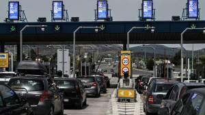 Καθαρά Δευτέρα: Μαζική έξοδος εκδρομέων-Πάνω από 76.000 οχήματα εκτός Αττικής