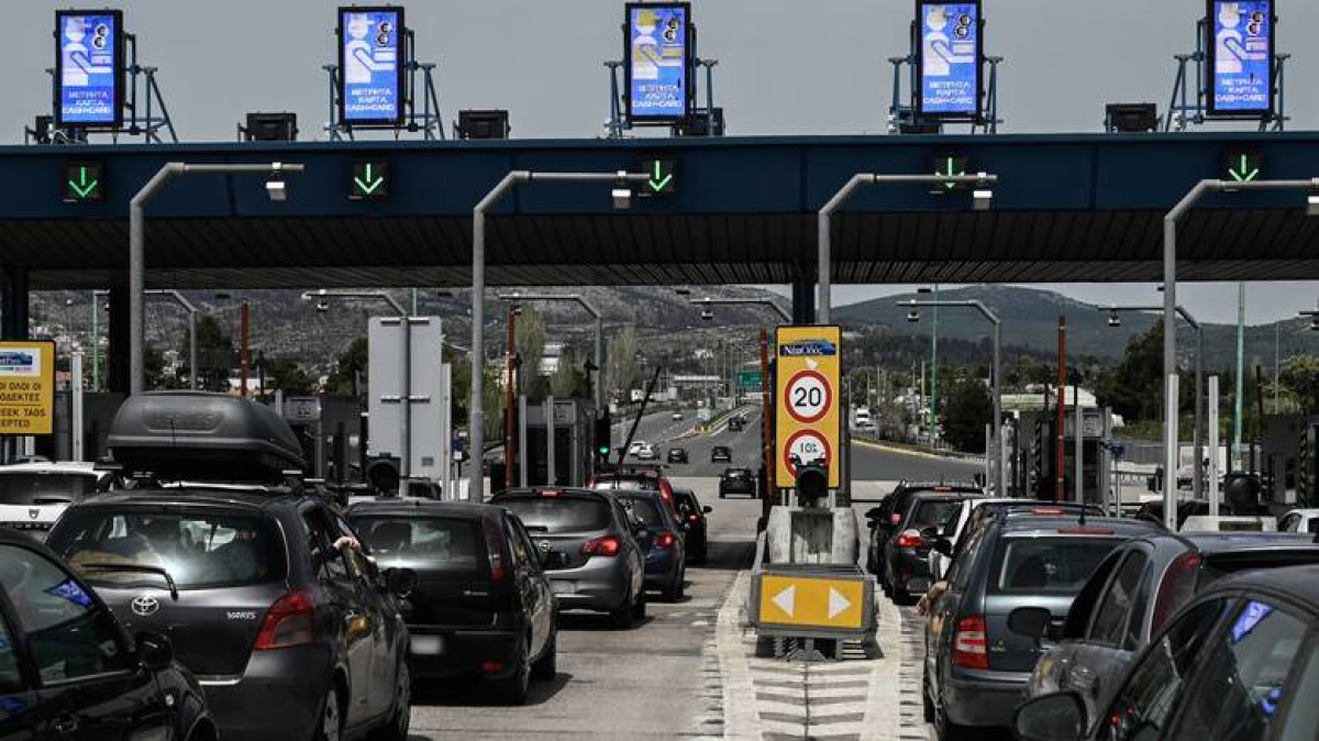 Καθαρά Δευτέρα: Μαζική έξοδος εκδρομέων-Πάνω από 76.000 οχήματα εκτός Αττικής