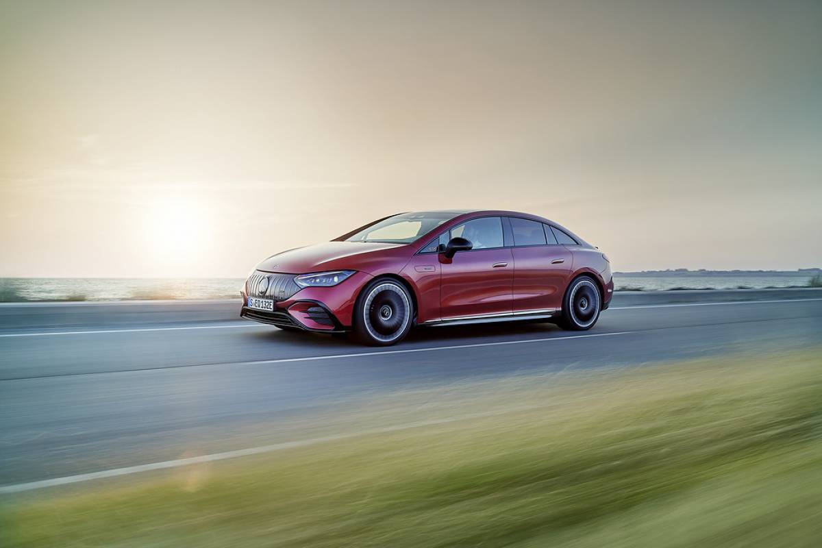 H νέα EQE από τη Mercedes-EQ και τη Mercedes-AMG "προσεδαφίστηκαν" στην ελληνική αγορά - Οι τιμές, οι εκδόσεις
