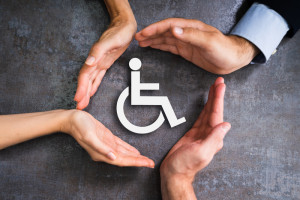 Από σήμερα ο προσωπικός βοηθός στους αναπήρους