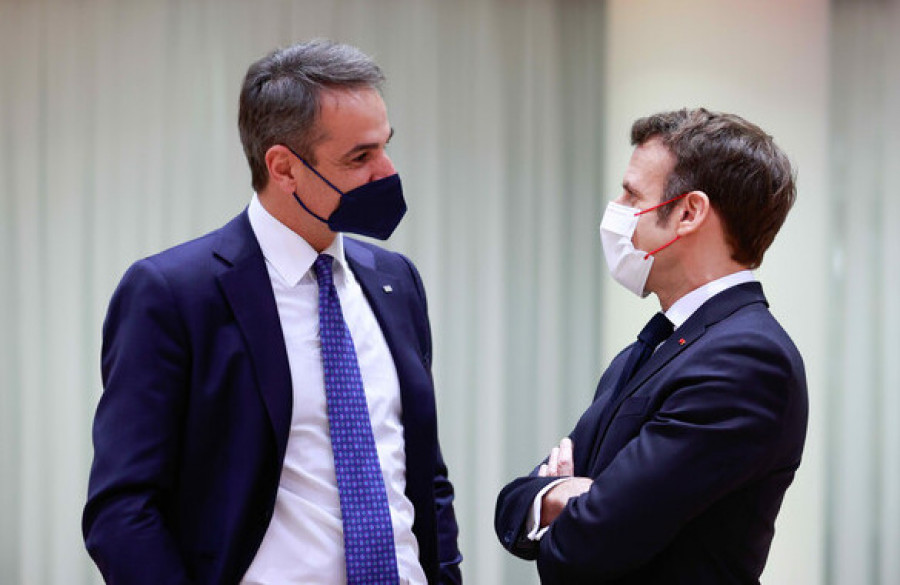 Ξεκάθαρη θέση Μακρόν υπέρ της Ελλάδας στη διαμάχη με την Τουρκία