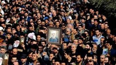 Ιράκ: Κήδεψαν τον Σουλεϊμανί με το σύνθημα «Θάνατος στην Αμερική»