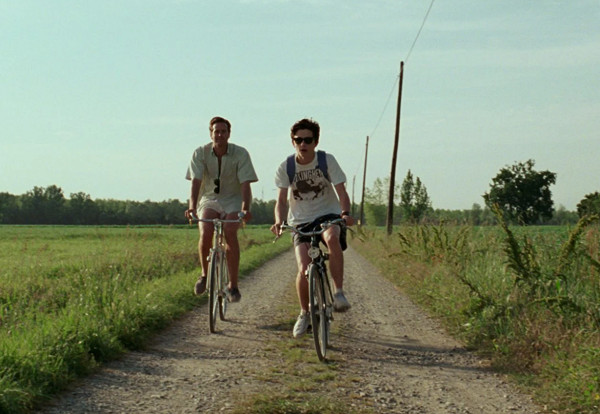 Από το Notting Hill έως το Call Me by Your Name: 10 ρομαντικές ταινίες στο Netflix για τον Άγιο Βαλεντίνο