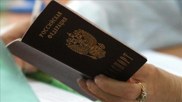 ΕΕ: Αναστέλλεται πλήρως η συμφωνία για τις βίζες στους Ρώσους