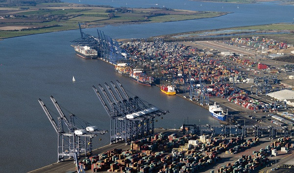 Οκταήμερη απεργία των λιμενικών στο Felixstowe της Βρετανίας