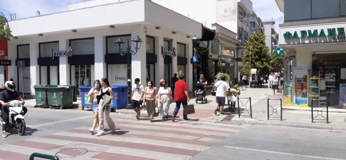 Λιανεμπόριο: Αύξηση τζίρου 38,9% τον Απρίλιο- «Απογειώθηκαν» έπιπλα, ηλεκτρικά είδη