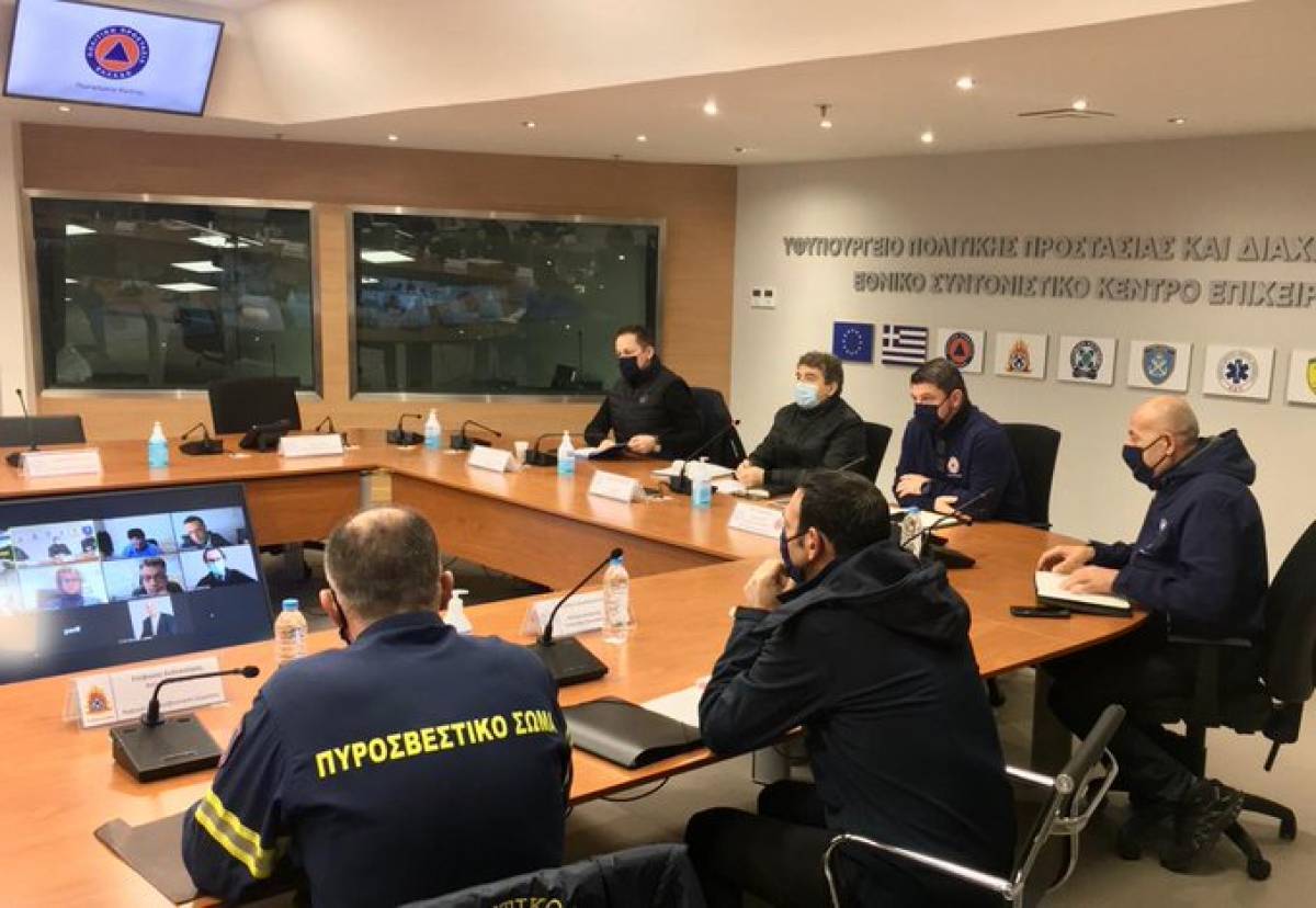 Χρυσοχοΐδης: Όχι περιττές μετακινήσεις- Κολυδάς: Κακοκαιρία... 12ετίας
