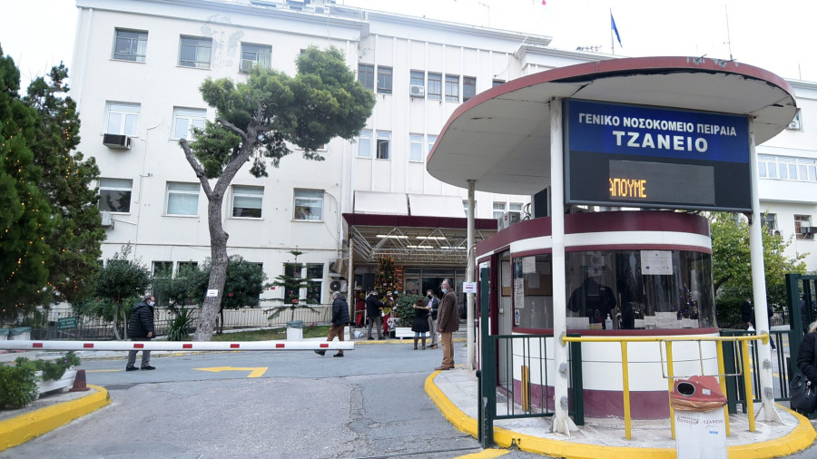 Τζάνειο: Άνδρας με διαμπερές τραύμα στον ώμο – Τι είπε στην αστυνομία