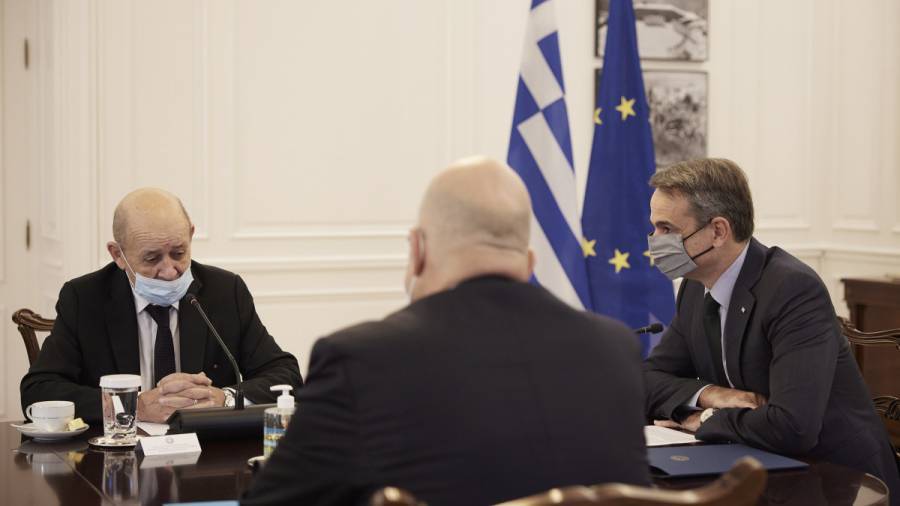 Συναντήθηκαν Μητσοτάκης- Λε Ντριάν- Συζήτησαν για άμυνα, οικονομία, Μεσόγειο