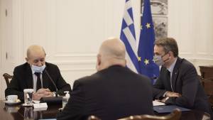 Συναντήθηκαν Μητσοτάκης- Λε Ντριάν- Συζήτησαν για άμυνα, οικονομία, Μεσόγειο