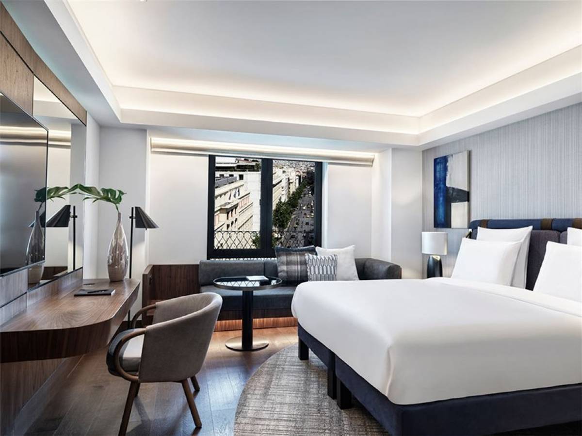 Ανοίγει το ξενοδοχείο της Λάμψα και της Accor στο Σύνταγμα
