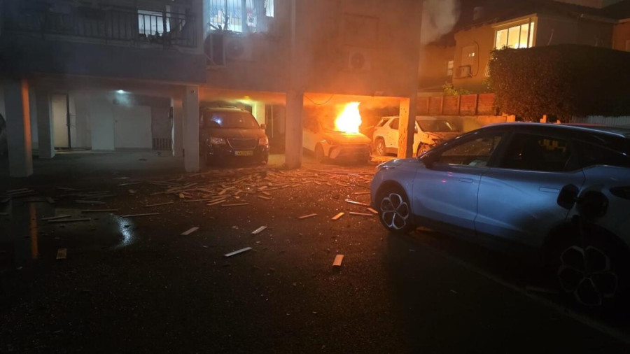 Στις φλόγες η Μέση Ανατολή: Ιρανικά αντίποινα μετά τη δολοφονία Λαριτζανί