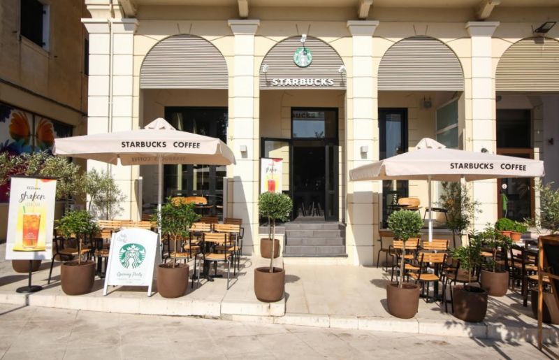 Η Κέρκυρα απέκτησε πλέον δικό της Starbucks