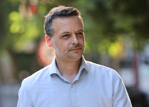 Δούκας από τα Πετράλωνα: 3.000 ευρώ σε κάθε νοικοκυριό και άμεση στέγαση για τους πληγέντες