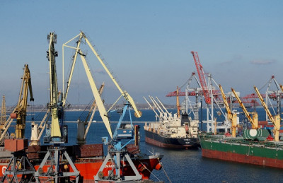 Η Ουκρανία αναζητά νέες θαλάσσιες διαδρομές για την εξαγωγή σιτηρών