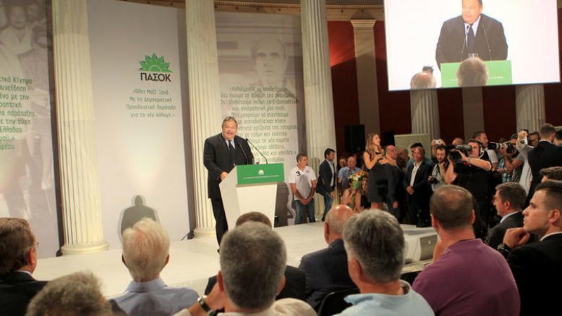 Ψάχνουν τη μέση λύση στο ΠΑΣΟΚ με το Βενιζέλο να ζητά εκλογή ΠτΔ