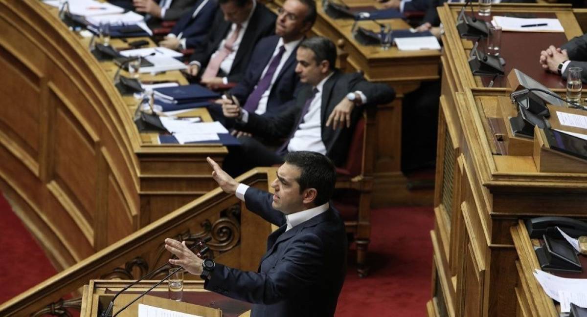 Τσίπρας – Μητσοτάκης και στη μέση ο Βαρουφάκης