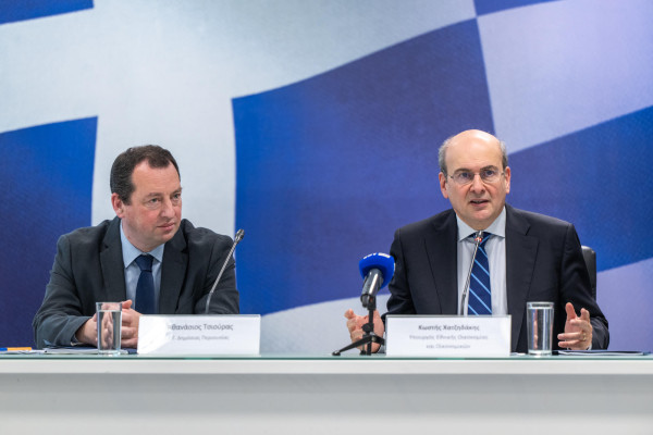 Δωρεές στο Δημόσιο: Άρση των γραφειοκρατικών εμποδίων και φορολογικά κίνητρα