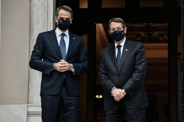 Μητσοτάκης: Ενημέρωσε τον Νίκο Αναστασιάδη για την επίσκεψη στην Τουρκία