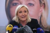 Η Λεπέν αποσύρει τις φωτογραφίες από το twitter μετά από διαμαρτυρίες