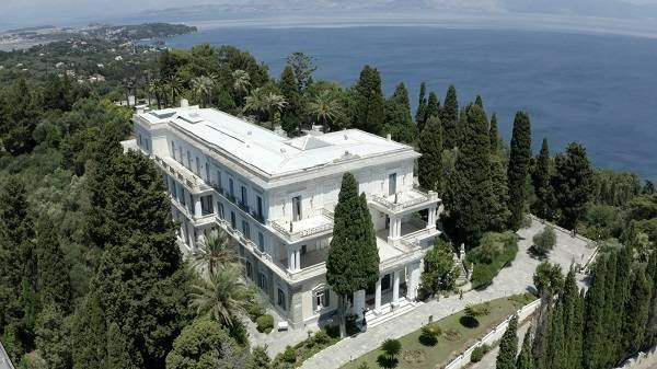 Υπ: Πολιτισμού: Συνεργασία με ΕΤΑΔ για έργα ανάδειξης Αχιλλείου Κέρκυρας