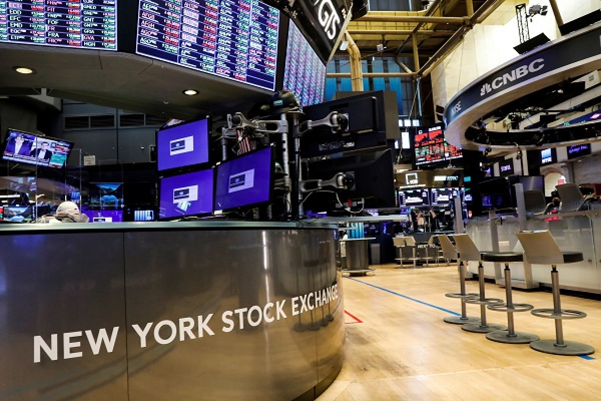 Τα γερακίσια σχόλια της Fed επηρεάζουν τη Wall Street