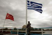 FAZ: Ολοένα και περισσότεροι Τούρκοι ζητούν άσυλο στην Ελλάδα