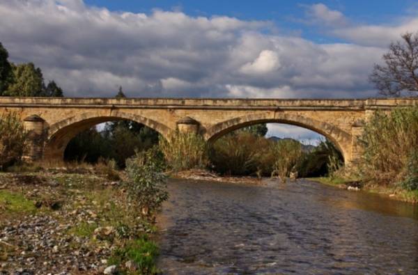 Κρήτη: Υπογραφή σύμβασης για τη νέα γέφυρα του ποταμού Κερίτη