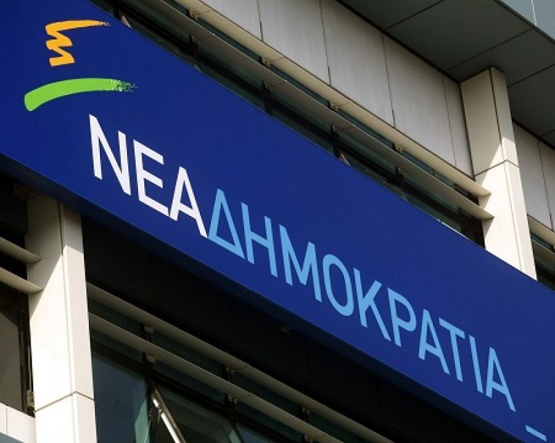 Οξεία κριτική ΝΔ στην κυβέρνηση για τους κουκουλοφόρους