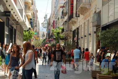 Η Ερμού 25η στη λίστα με τους ακριβότερους εμπορικούς δρόμους