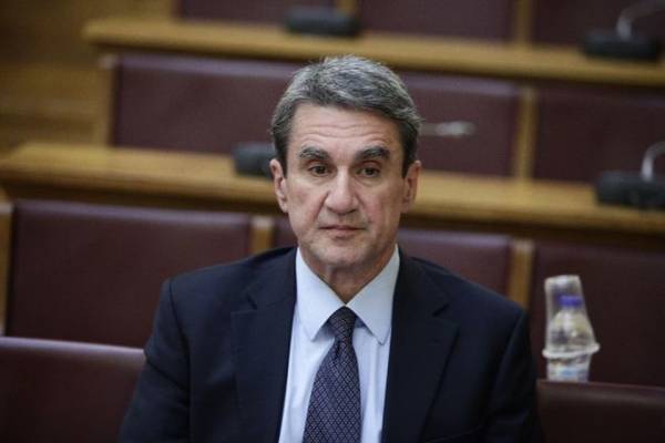 Λοβέρδος σε Στόλτενμπεργκ: «Παντελώς παράνομη» η κράτηση των Ελλήνων στρατιωτικών