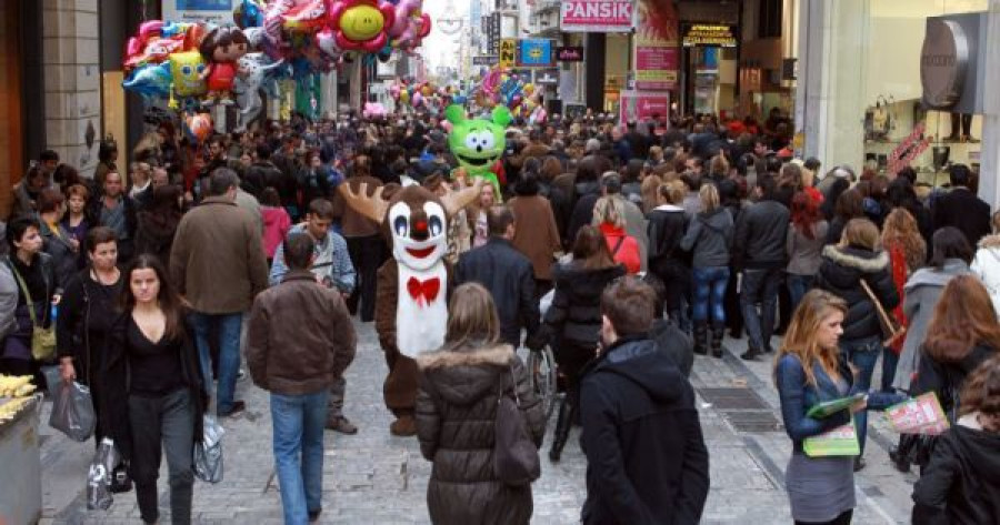 Τι δείχνει έρευνα της ΕΥ για τις αγορές των Ελλήνων τα Χριστούγεννα