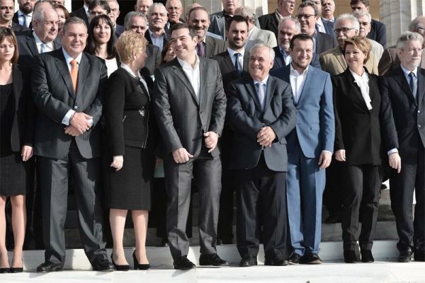 Στις σημερινές τελετές παραλαβής η τελευταία πράξη (δράματος) του ανασχηματισμού