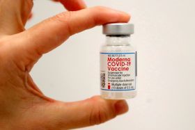 Εμβόλιο Moderna:Ο FDA παρατείνει το χρόνο αξιολόγησης για τους 12-17