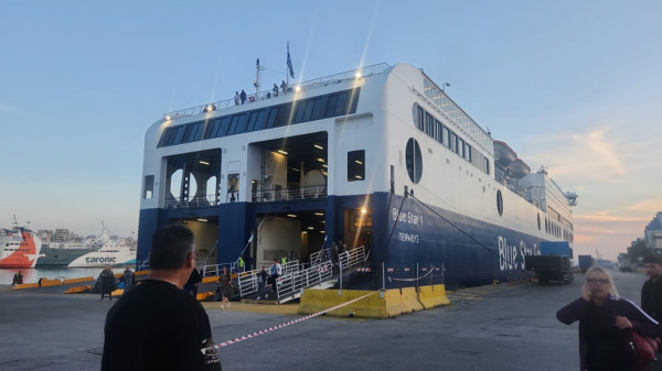 Τηλεφώνημα για τοποθέτηση βόμβας στο Blue Star 1-Εκκενώθηκε το πλοίο
