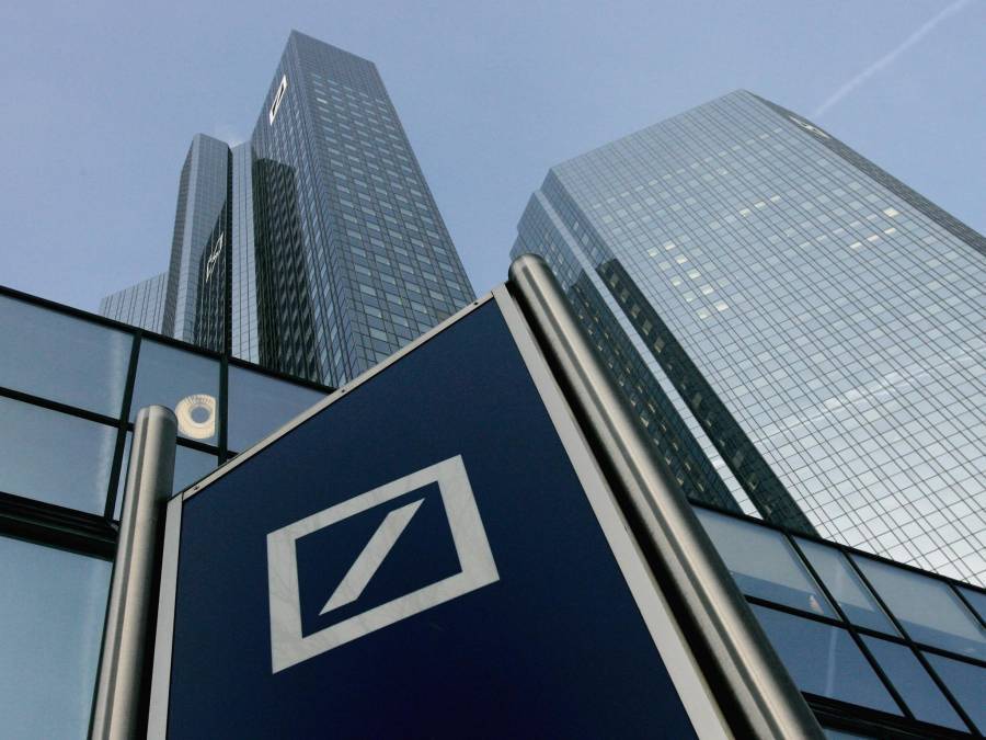 Fitch: Υποβάθμισε σε «ΒΒΒ» την Deutsche Bank