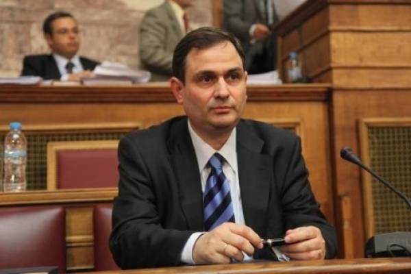 Σαχινίδης: Θεωρητικά υπερπλεονάσματα εις βάρος νοικοκυριών και επιχειρήσεων