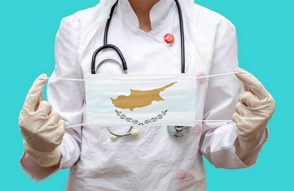 Δώδεκα νέα κρούσματα στην Κύπρο