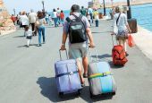 Πάνω από 21,4 εκατ. τουρίστες στο ενδεκάμηνο του 2014, σύμφωνα με την ΤτΕ